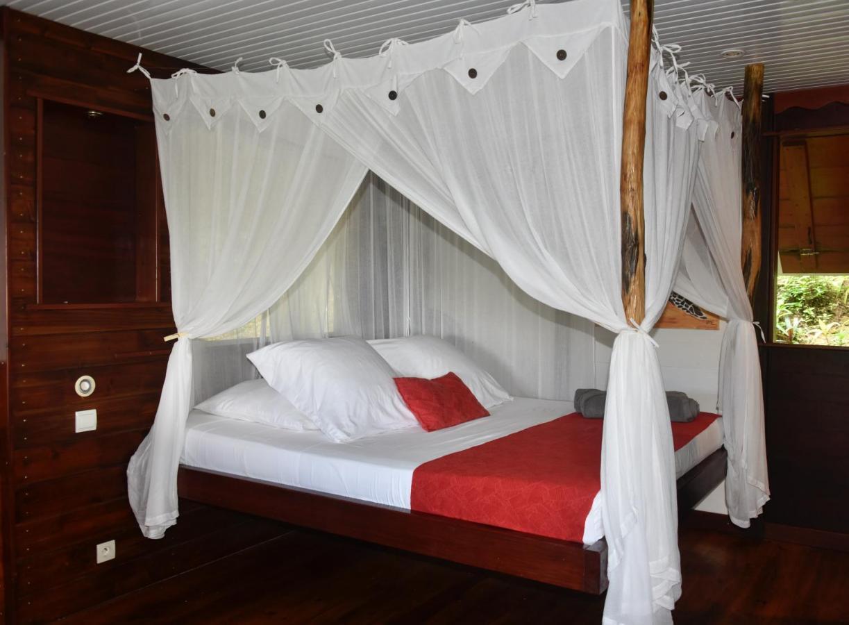 Domaine Karaibes Villa Deshaies Ngoại thất bức ảnh